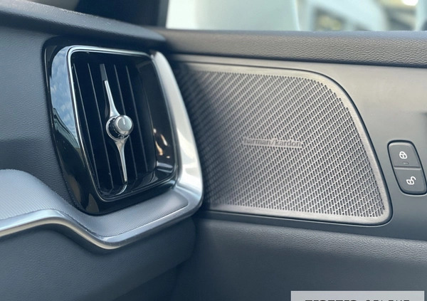 Volvo V60 Cross Country cena 144900 przebieg: 128990, rok produkcji 2019 z Warszawa małe 596